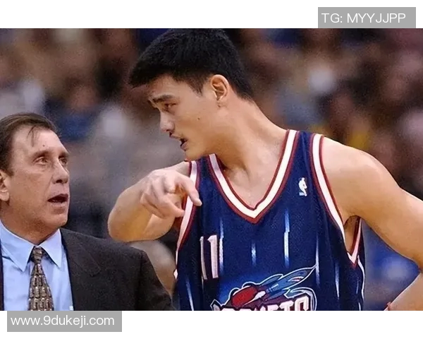 姚明如何在NBA赛场上统治中锋位置的传奇故事与影响力分析