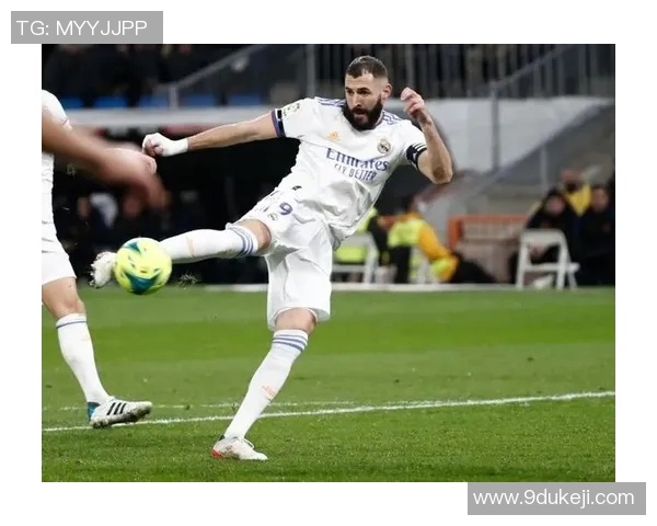 欧冠淘汰赛抽签揭晓：皇马将对阵曼联，梦幻对决即将上演